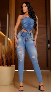 Calça Jeans Cigarrete Diva com Brilho Bordada Feminina Cintura Alta