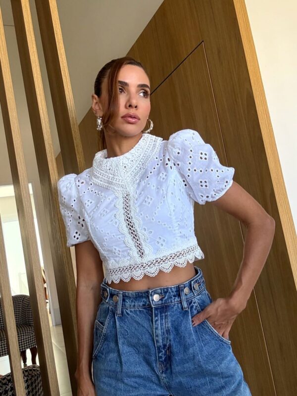Blusa Cropped Laise Bordado Ingles
