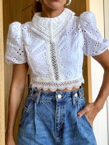 Blusa Cropped Laise Gola Alta Manga Bufante Branca Feminina Moderna