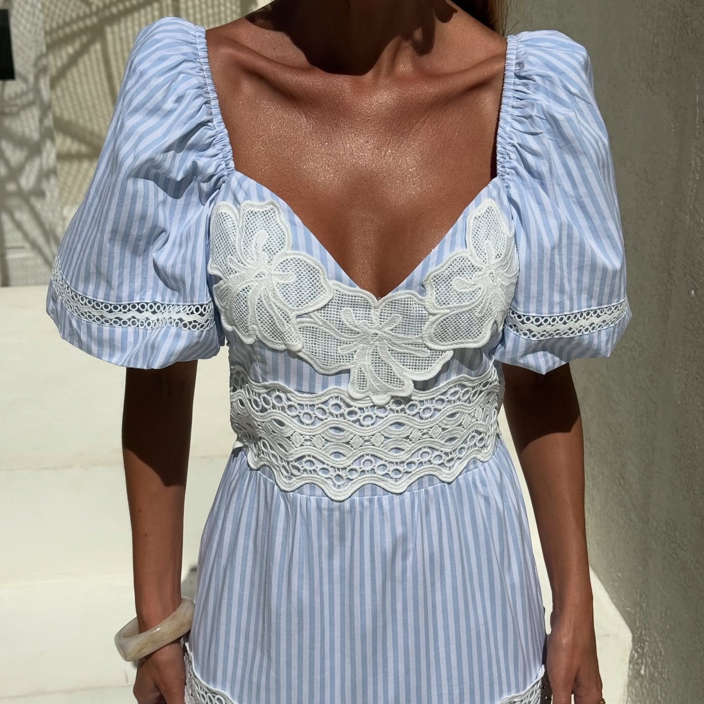 Vestido Midi Listrado Renda Azul