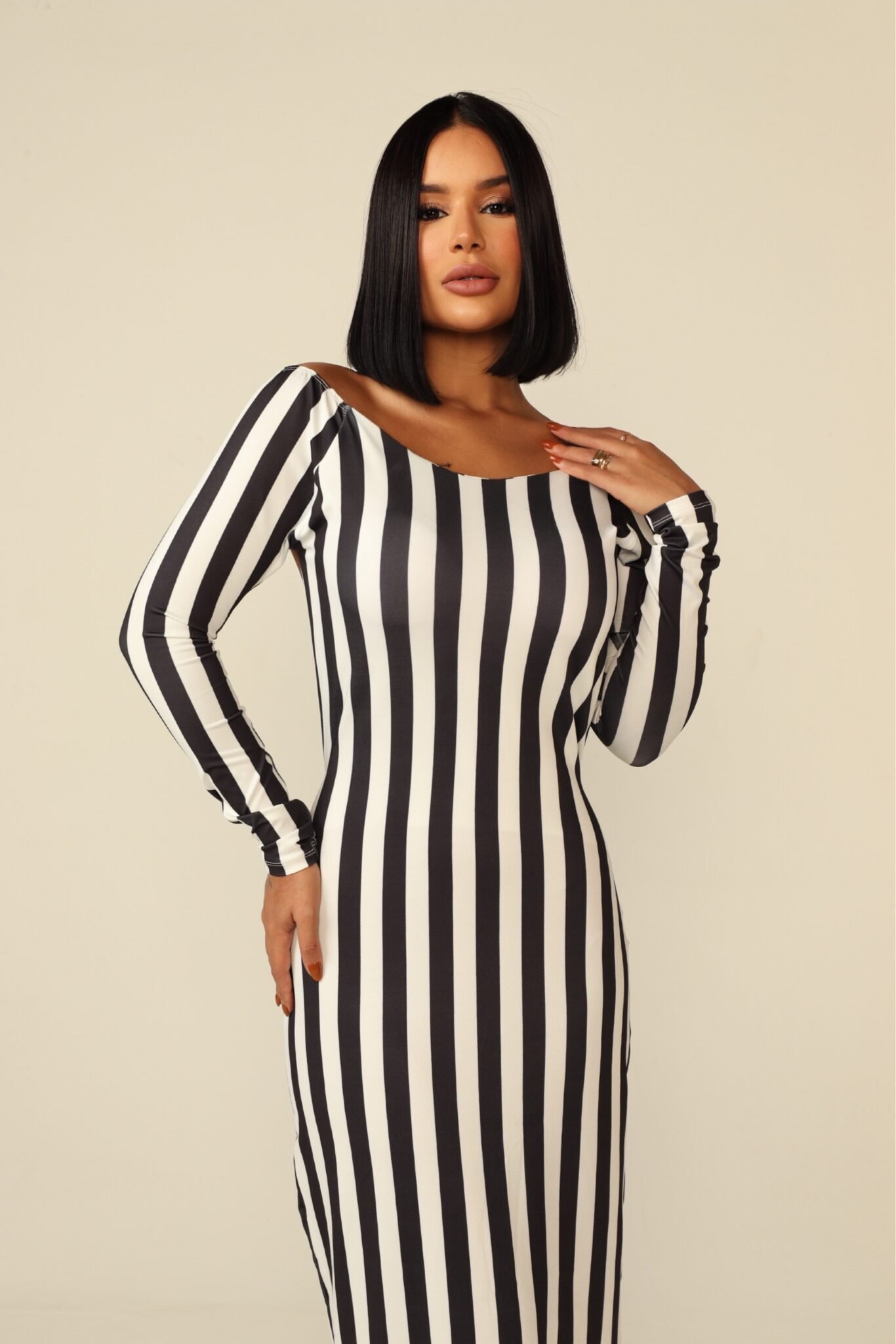 Vestido Longo Manga Longa Listrado